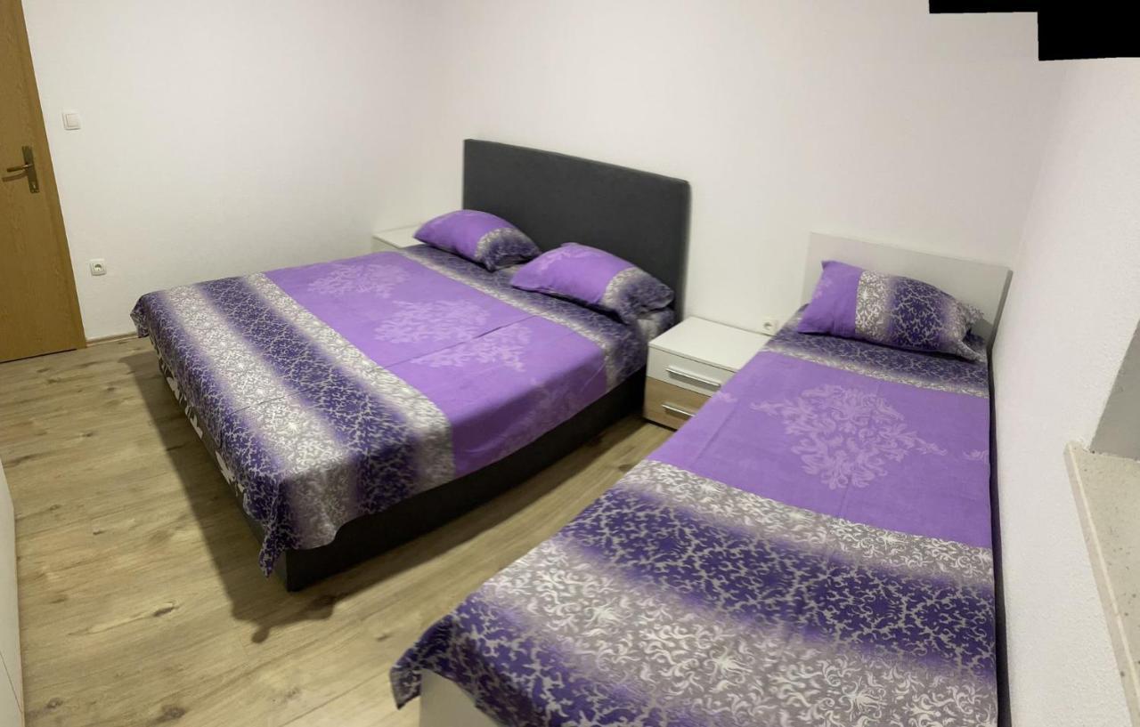 Apartmani Zuti نيوم المظهر الخارجي الصورة