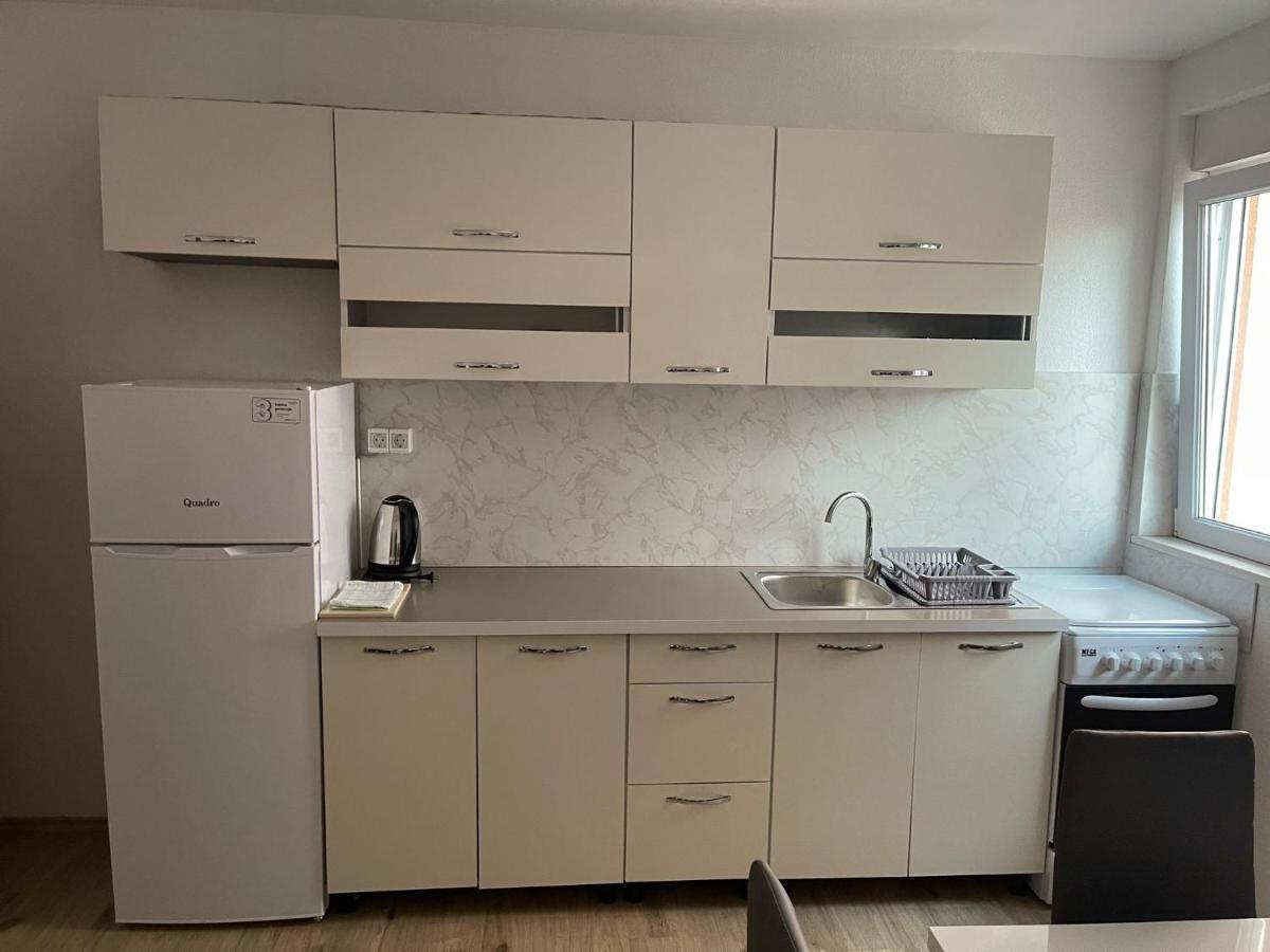 Apartmani Zuti نيوم المظهر الخارجي الصورة