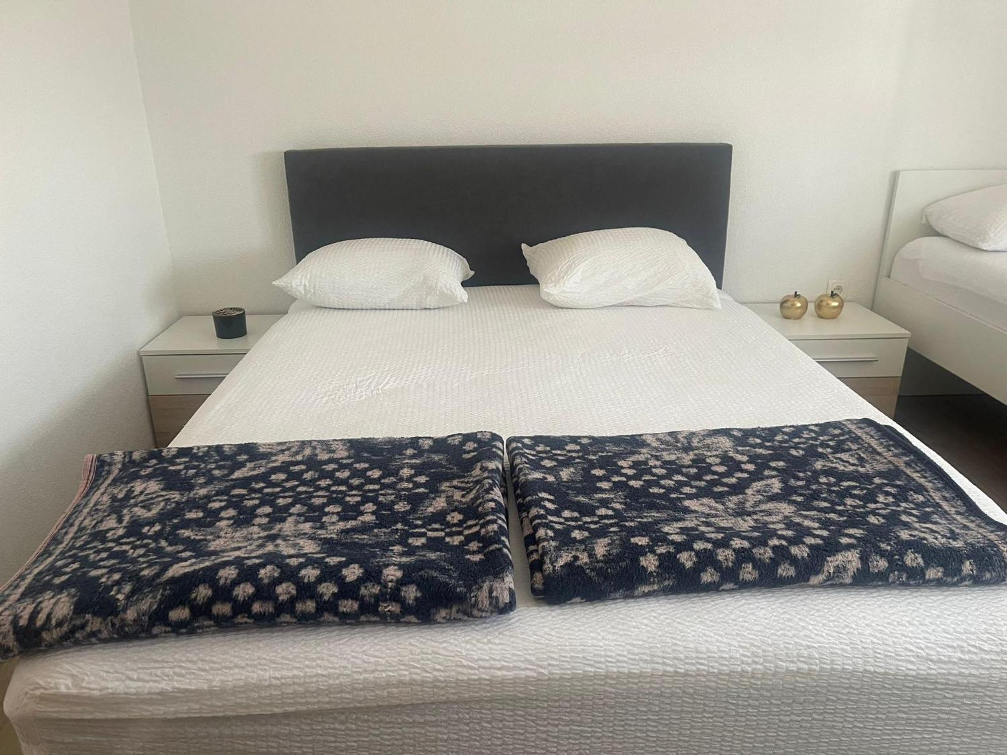 Apartmani Zuti نيوم المظهر الخارجي الصورة