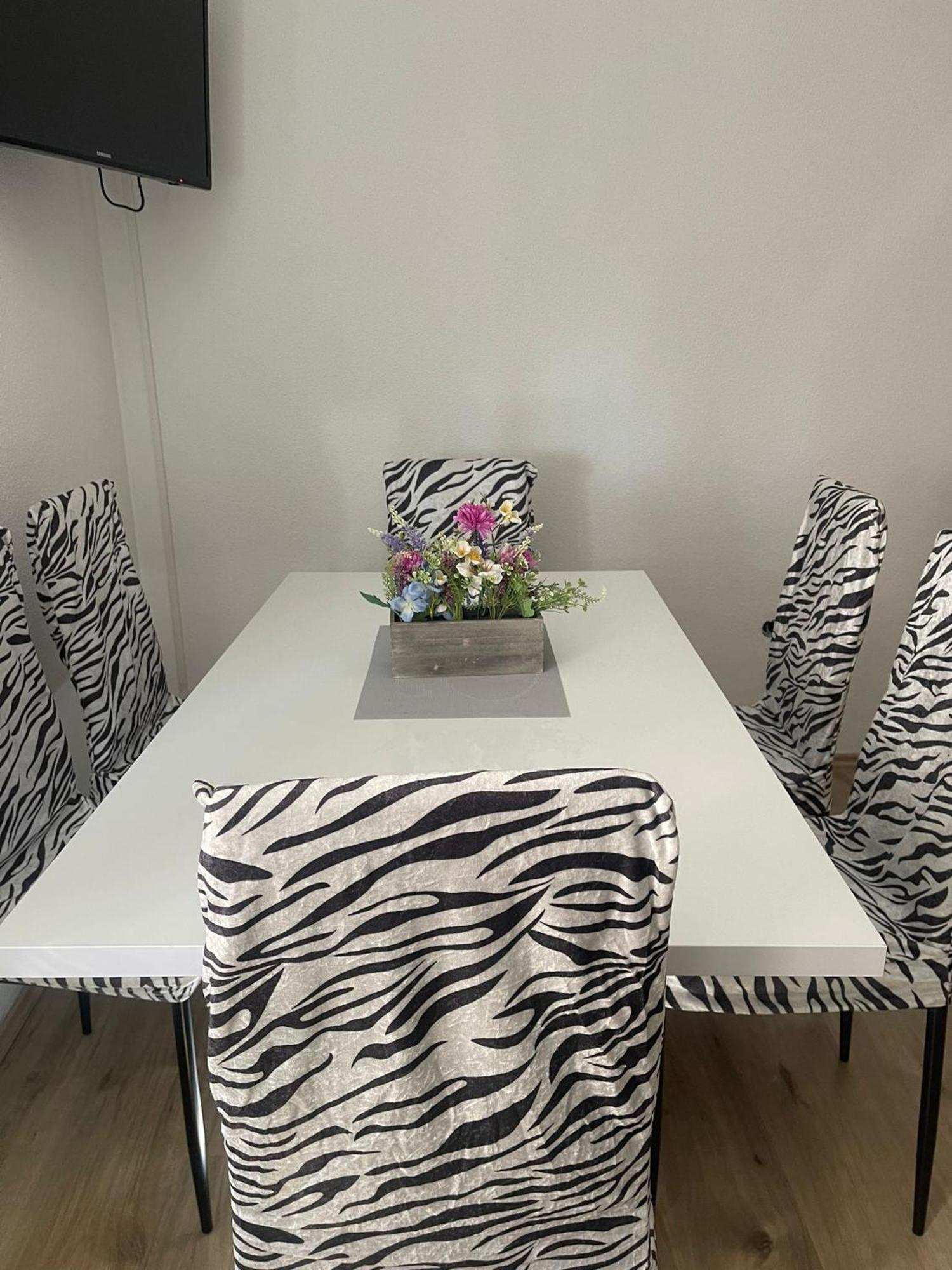 Apartmani Zuti نيوم الغرفة الصورة