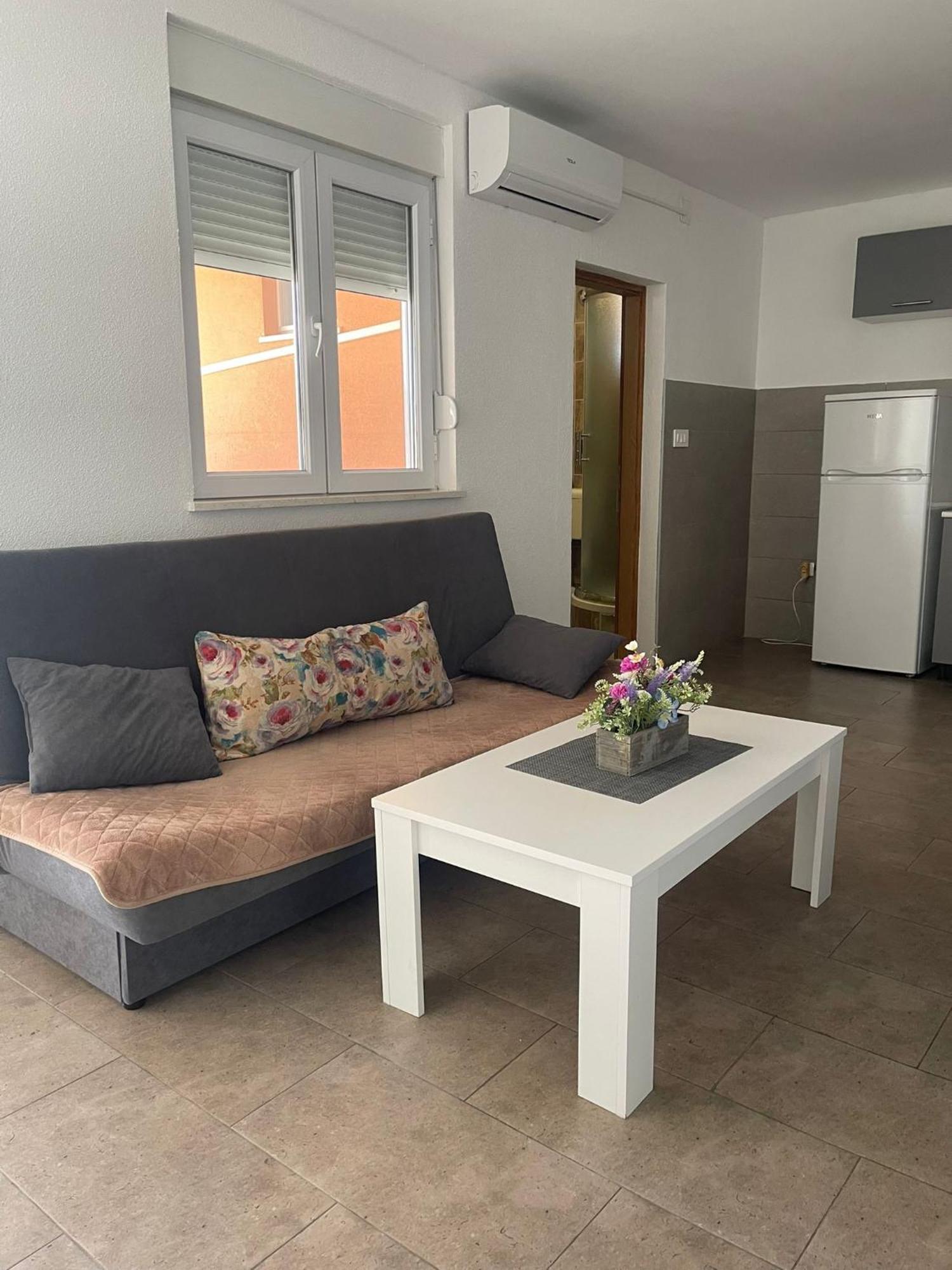 Apartmani Zuti نيوم الغرفة الصورة
