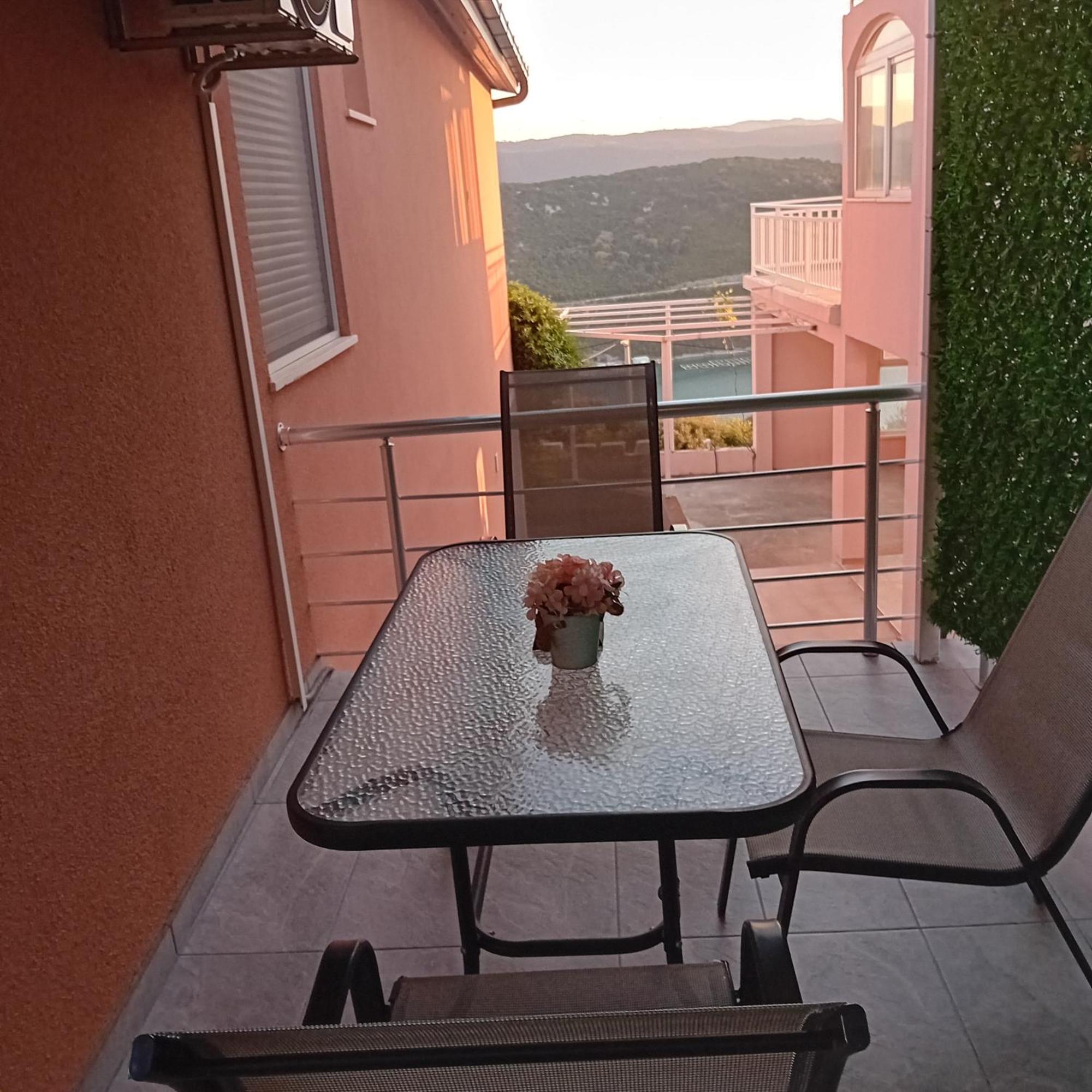 Apartmani Zuti نيوم المظهر الخارجي الصورة